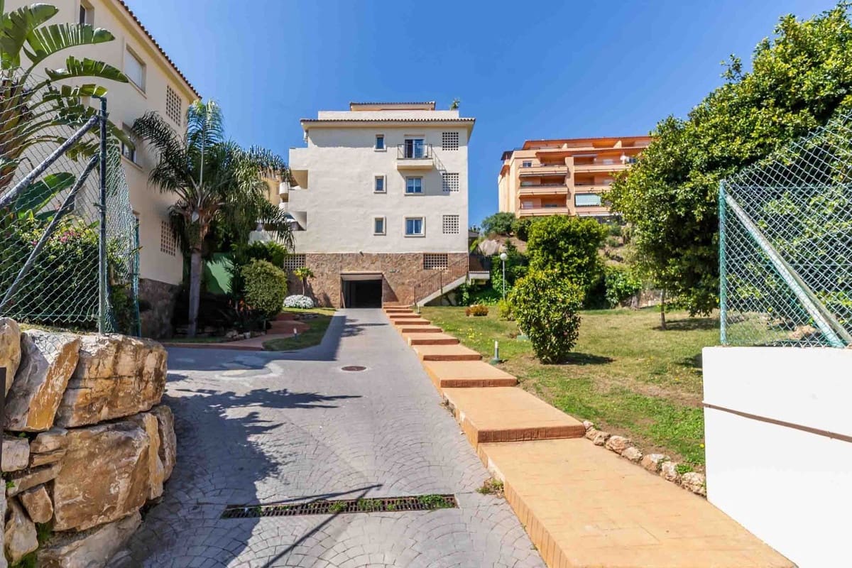 3 chambre Penthouse à vendre à Mijas avec piscine - 399 000 € (Ref: 9736060)