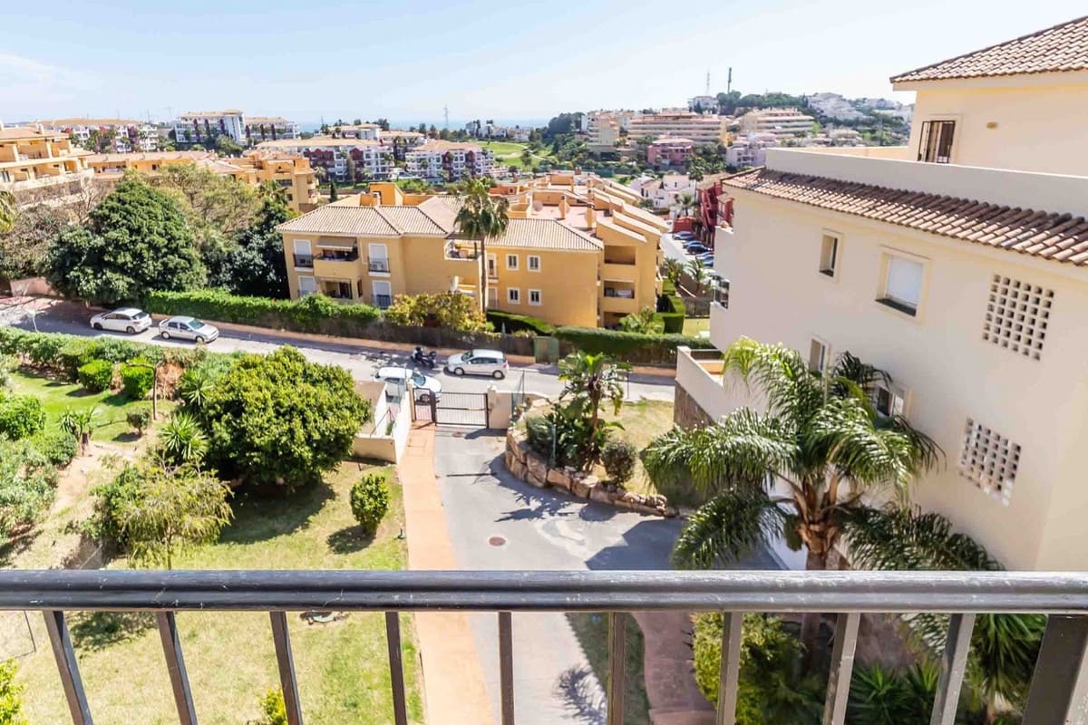 3 chambre Penthouse à vendre à Mijas avec piscine - 399 000 € (Ref: 9736060)