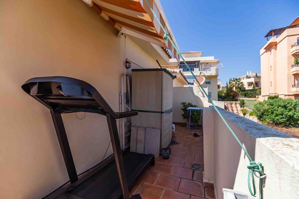3 chambre Penthouse à vendre à Mijas avec piscine - 399 000 € (Ref: 9736060)