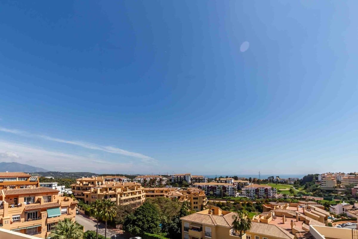 3 chambre Penthouse à vendre à Mijas avec piscine - 399 000 € (Ref: 9736060)