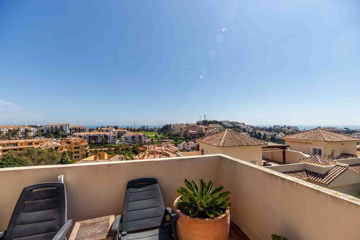 3 chambre Penthouse à vendre à Mijas avec piscine - 399 000 € (Ref: 9736060)