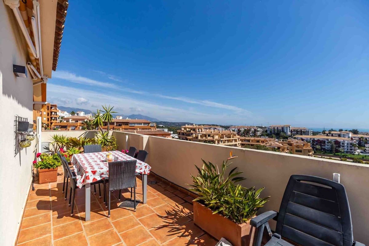 3 chambre Penthouse à vendre à Mijas avec piscine - 399 000 € (Ref: 9736060)