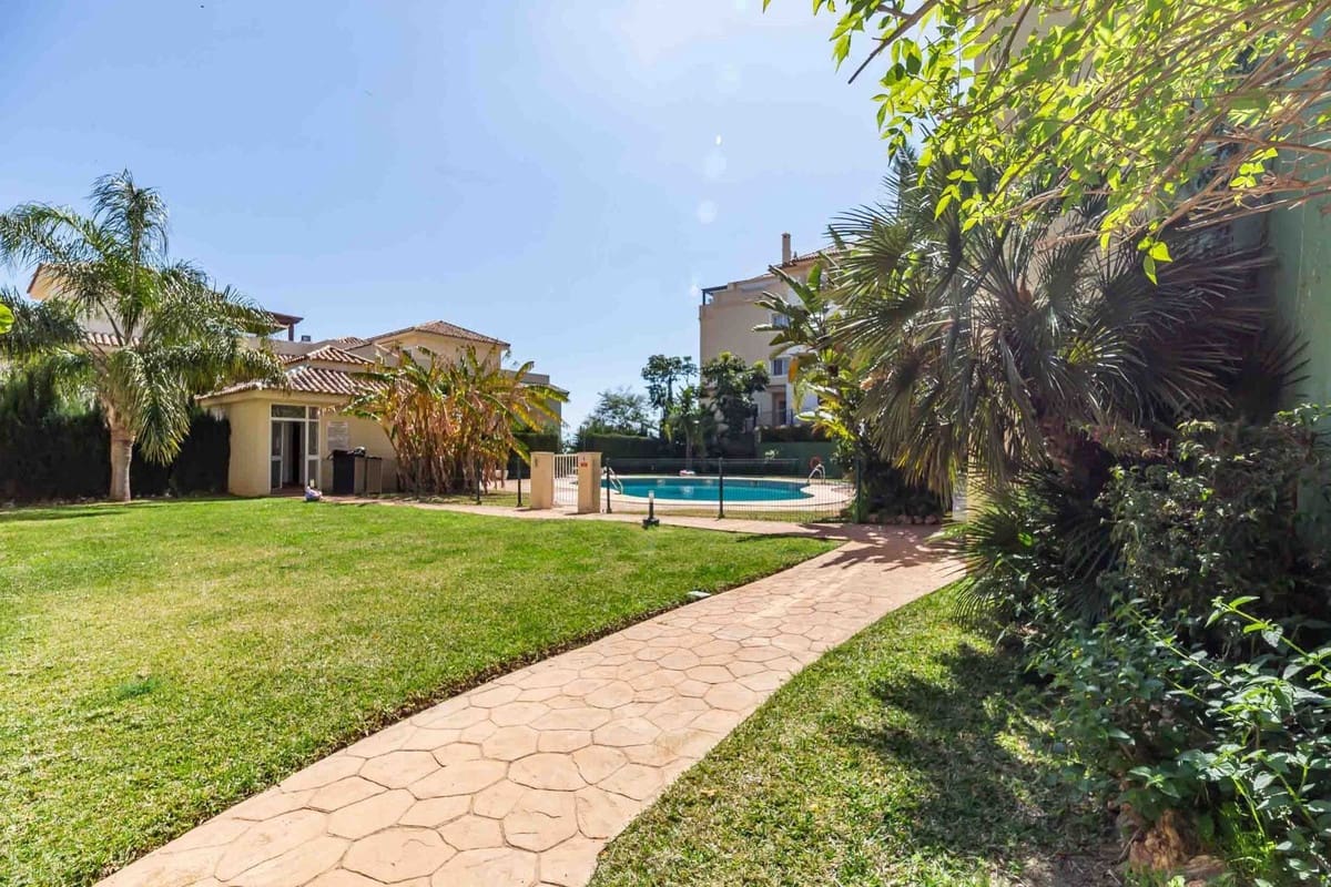 3 chambre Penthouse à vendre à Mijas avec piscine - 399 000 € (Ref: 9736060)