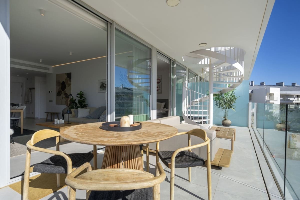 2 sovrum Takvåning till salu i Fuengirola med pool garage - 885 000 € (Ref: 9736076)