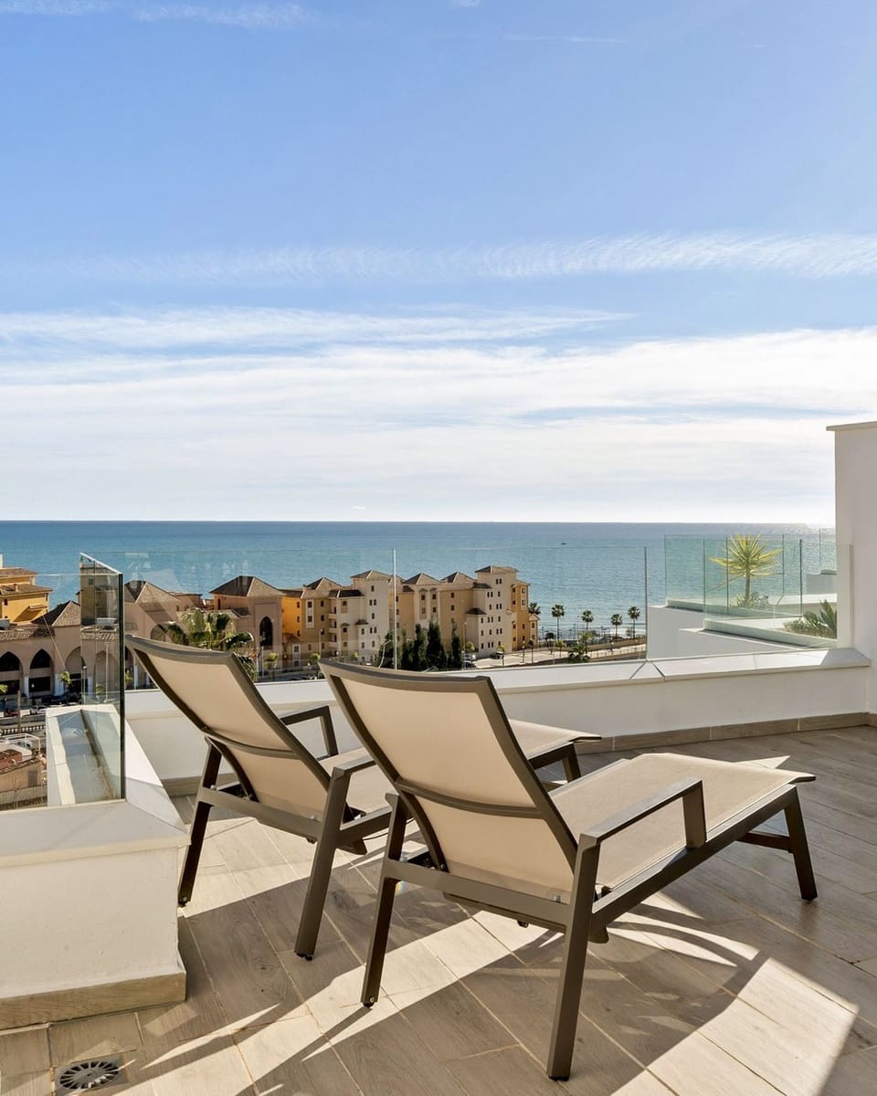 3 soveværelse Byhus til salg i Fuengirola med swimmingpool garage - € 899.000 (Ref: 9736158)