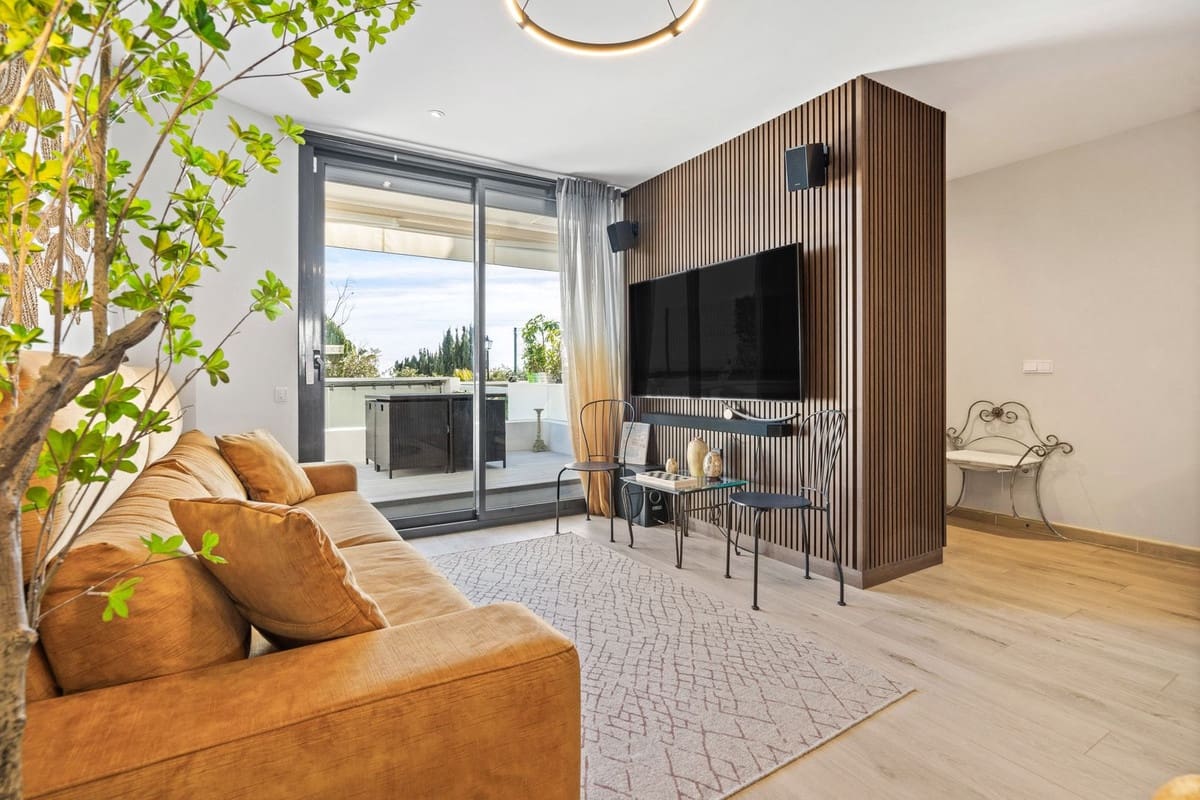 3 soveværelse Byhus til salg i Fuengirola med swimmingpool garage - € 899.000 (Ref: 9736158)