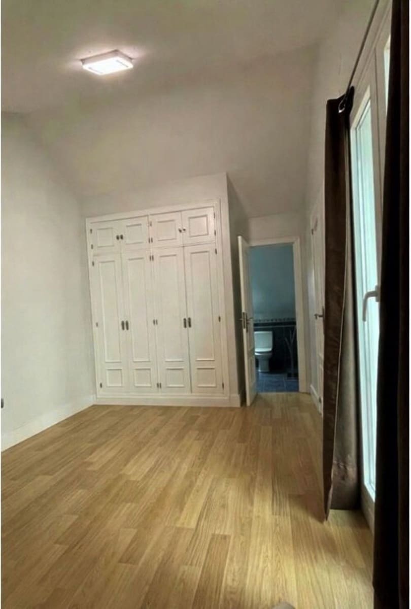 4 soveværelse Byhus til salg i Marbella med swimmingpool garage - € 840.000 (Ref: 9737035)