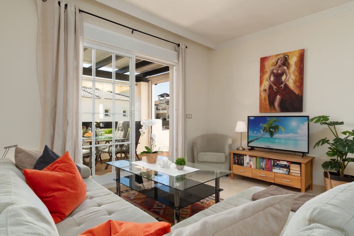 2 soverom Penthouse til salgs i La Duquesa / Puerto de la Duquesa med svømmebasseng garasje - € 295 000 (Ref: 9737055)