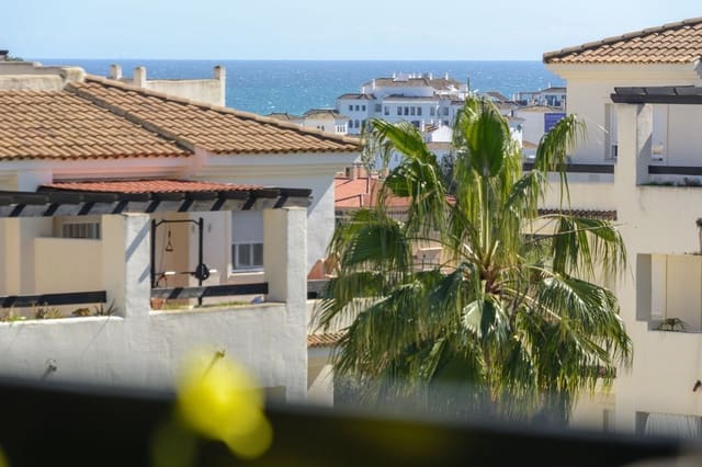 2 soveværelse Penthouse til salg i La Duquesa / Puerto de la Duquesa, Manilva med swimmingpool garage - € 295.000 (Ref: 9737055)