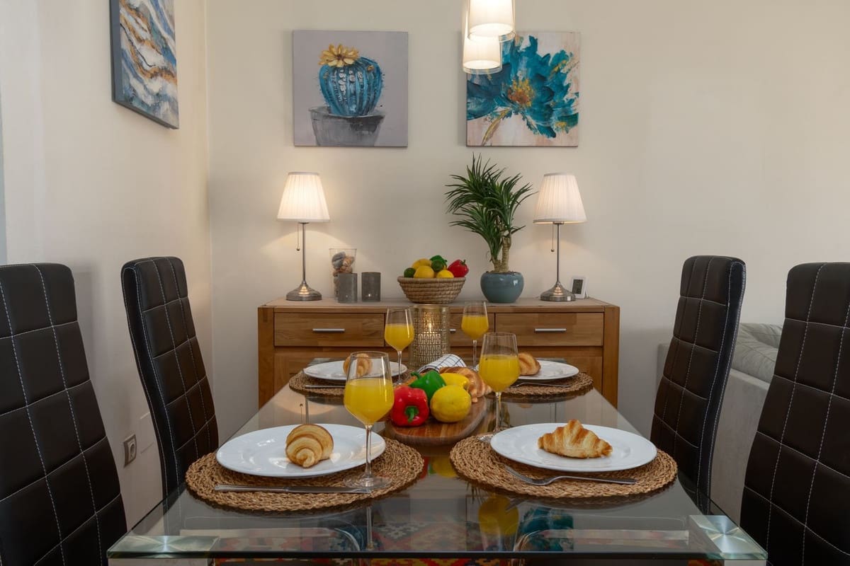 2 soverom Penthouse til salgs i La Duquesa / Puerto de la Duquesa med svømmebasseng garasje - € 295 000 (Ref: 9737055)