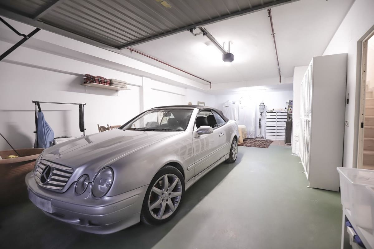 3 soverom Hus til salgs i Marbella med svømmebasseng garasje - € 569 000 (Ref: 9737107)