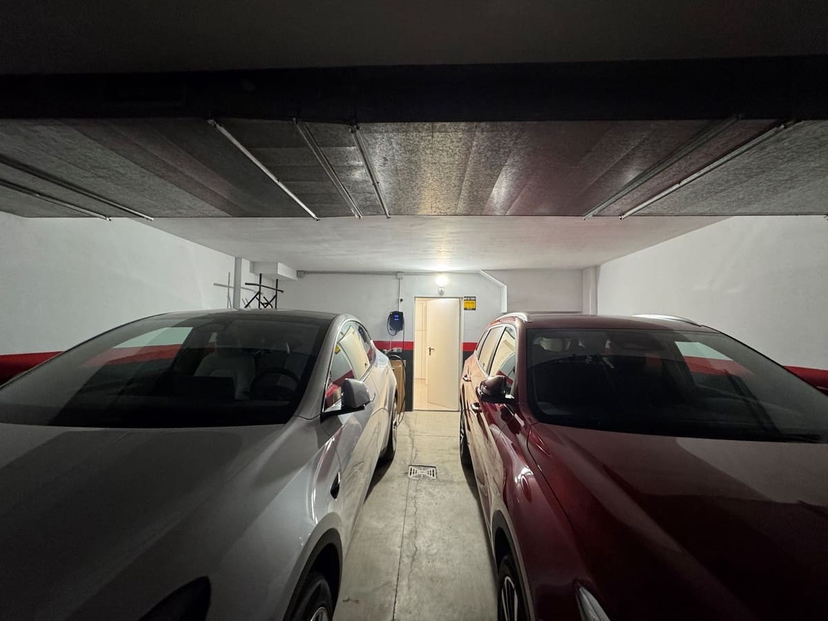 4 soverom Hus til salgs i Calahonda med svømmebasseng garasje - € 620 000 (Ref: 9737134)