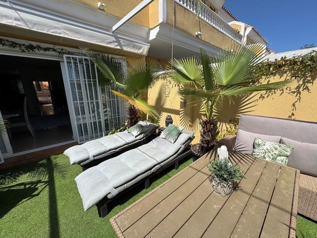 4 soverom Hus til salgs i Calahonda, Mijas med svømmebasseng garasje - € 620 000 (Ref: 9737134)