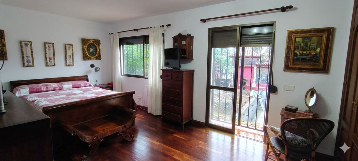 3 sovrum Villa till salu i Rio Real med pool garage - 1 699 000 € (Ref: 9737152)