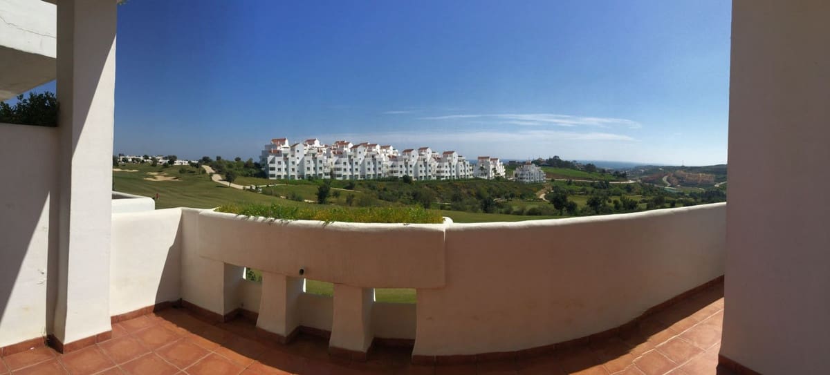 4 Zimmer Apartment zu verkaufen in Estepona mit Pool Garage - 420.000 € (Ref: 9737160)