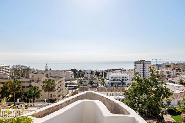 Apartamento de 2 habitaciones en Torremolinos en venta con garaje - 930.000 € (Ref: 9737171)