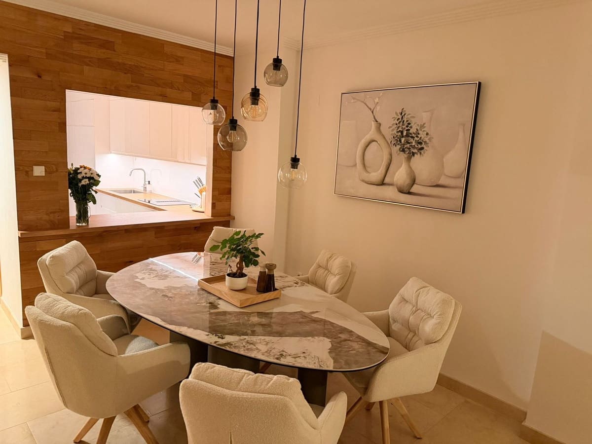 2 bedroom Apartment for sale in El Paraiso with pool garage - € 650,000 (Ref: 9737177)