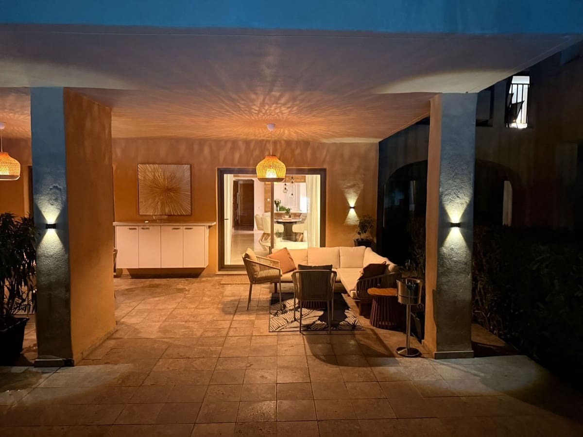 2 bedroom Apartment for sale in El Paraiso with pool garage - € 650,000 (Ref: 9737177)