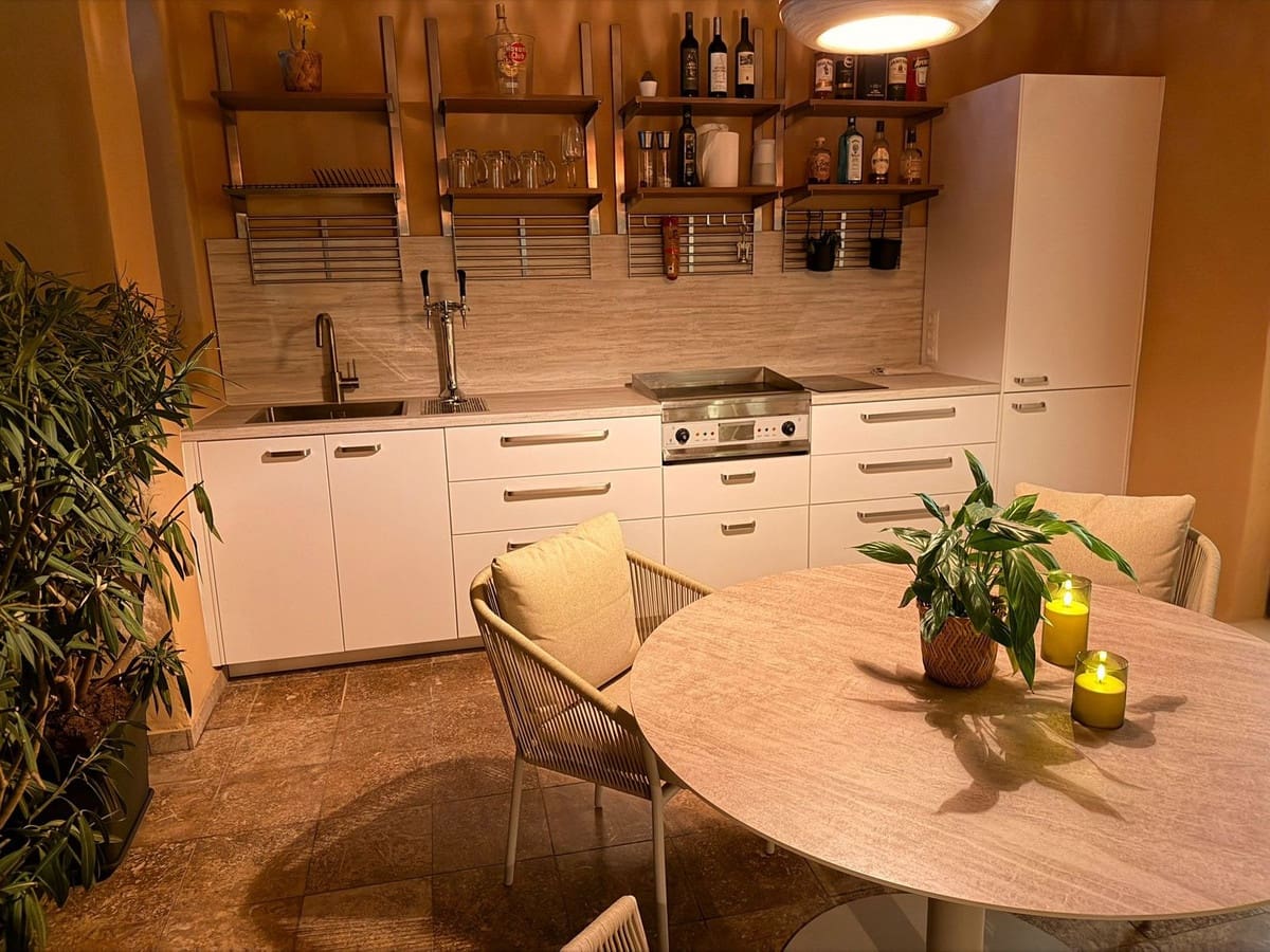 2 bedroom Apartment for sale in El Paraiso with pool garage - € 650,000 (Ref: 9737177)