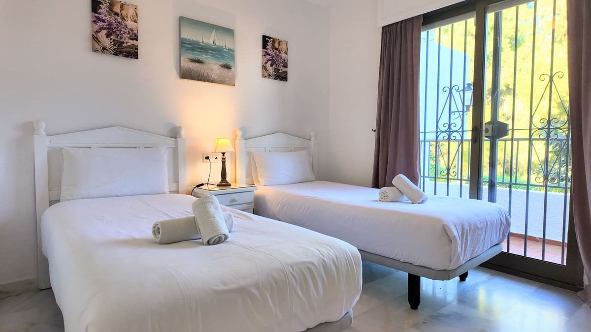 2 quarto Apartamento para venda em Las Lagunas de Mijas com piscina - 258 000 € (Ref: 9737178)