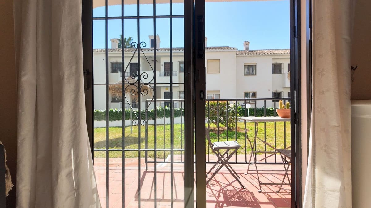 2 quarto Apartamento para venda em Las Lagunas de Mijas com piscina - 258 000 € (Ref: 9737178)