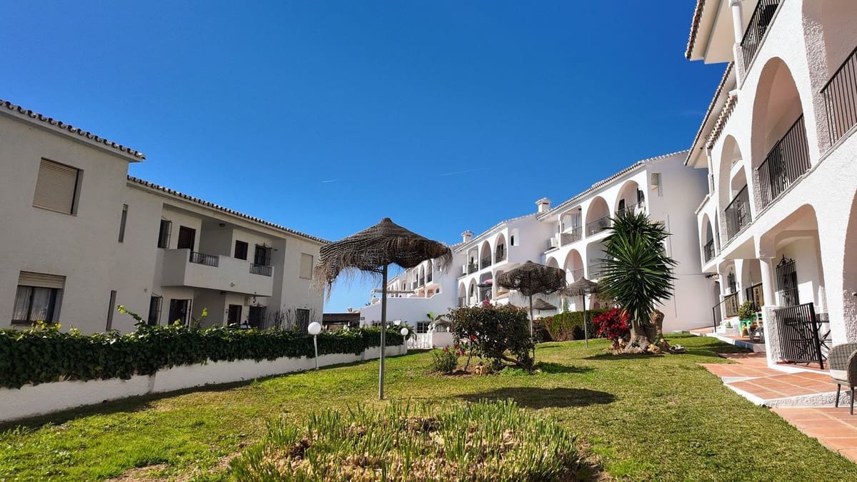 2 quarto Apartamento para venda em Las Lagunas de Mijas com piscina - 258 000 € (Ref: 9737178)