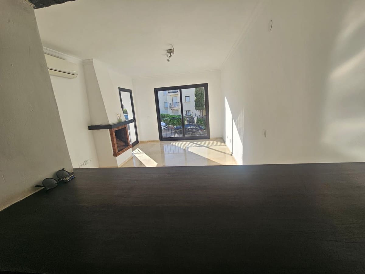 1 soverom Leilighet til salgs i Riviera del Sol med svømmebasseng - € 259 000 (Ref: 9737208)