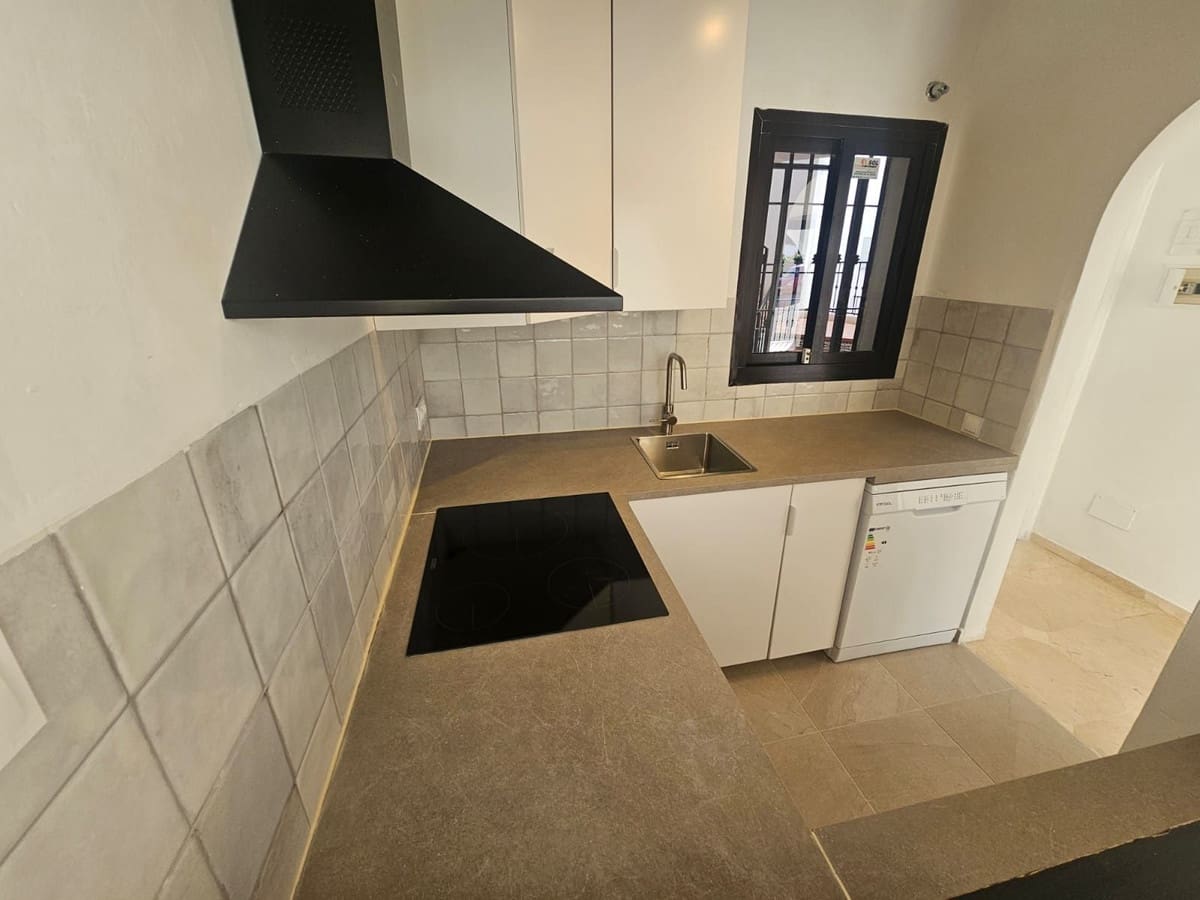 1 soverom Leilighet til salgs i Riviera del Sol med svømmebasseng - € 259 000 (Ref: 9737208)