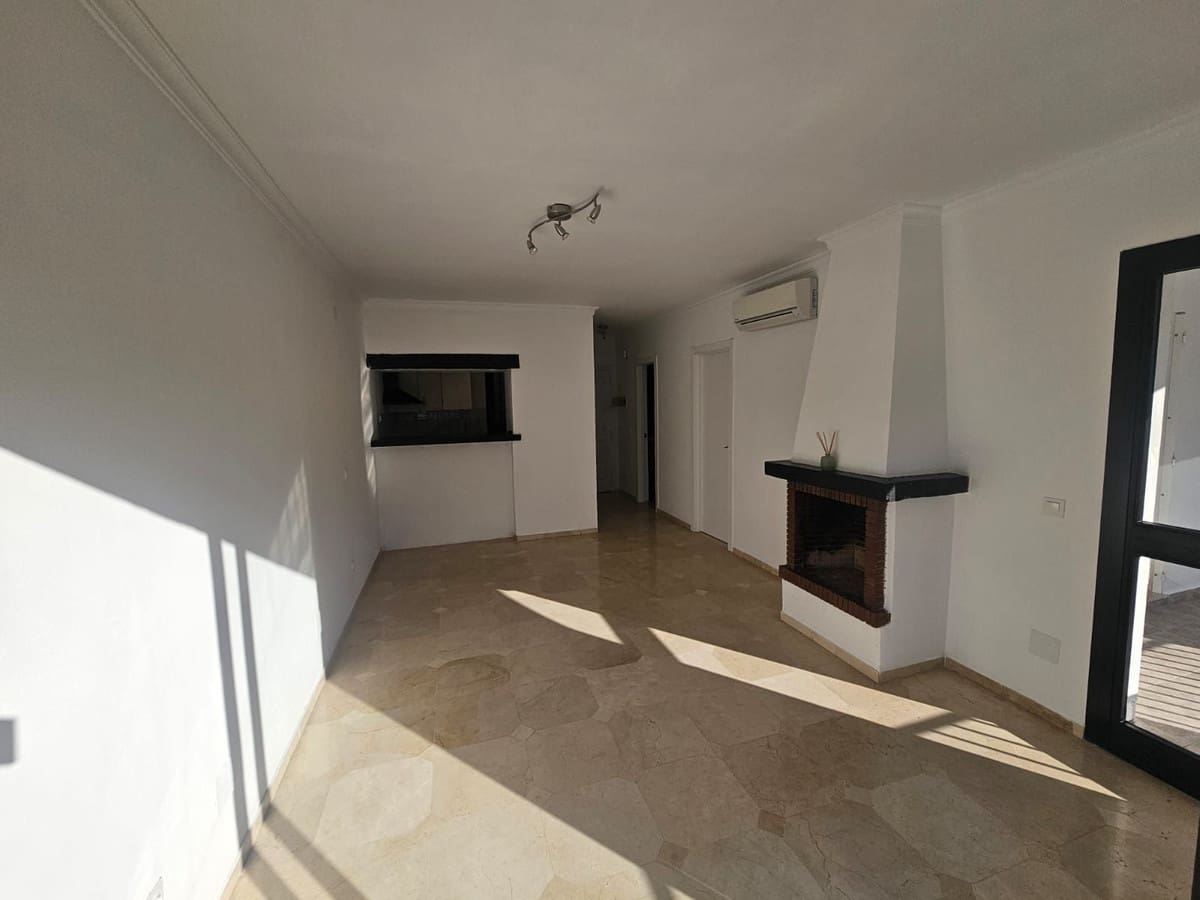 1 soverom Leilighet til salgs i Riviera del Sol med svømmebasseng - € 259 000 (Ref: 9737208)