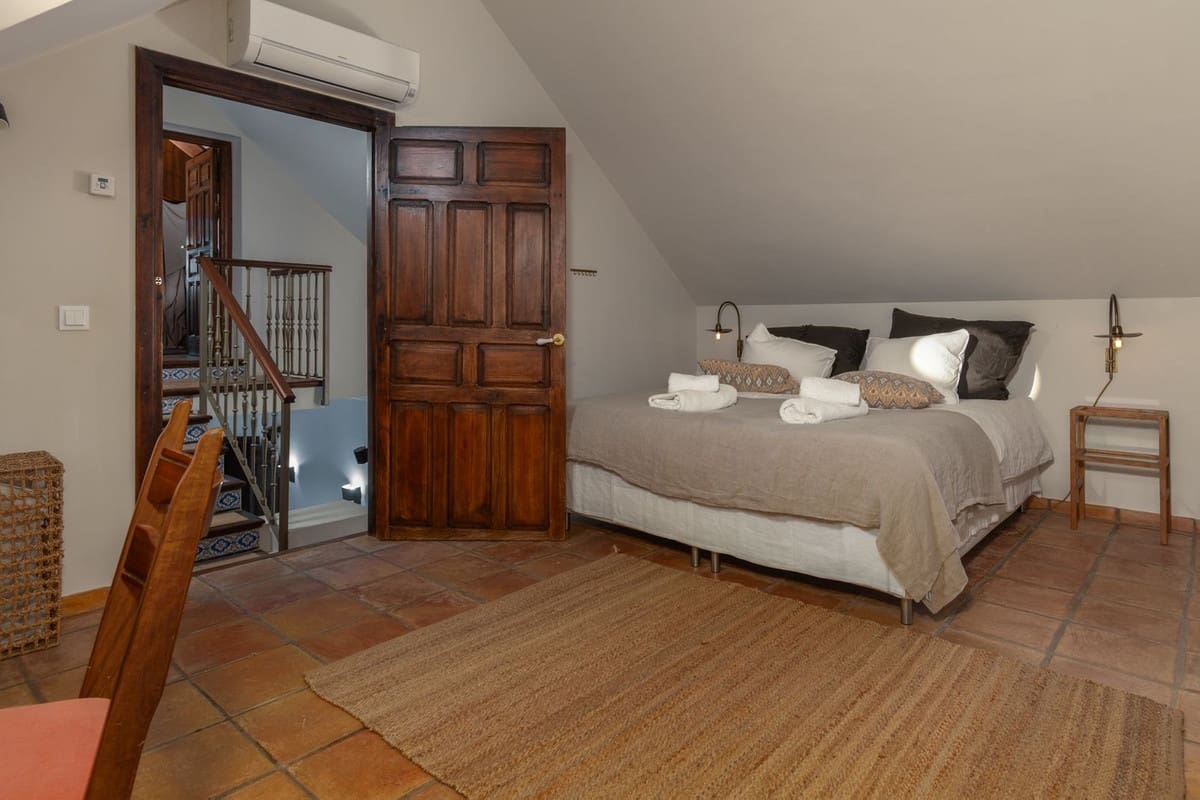 5 bedroom Villa for sale in San Pedro de Alcantara with pool - € 3,450,000 (Ref: 9737239)