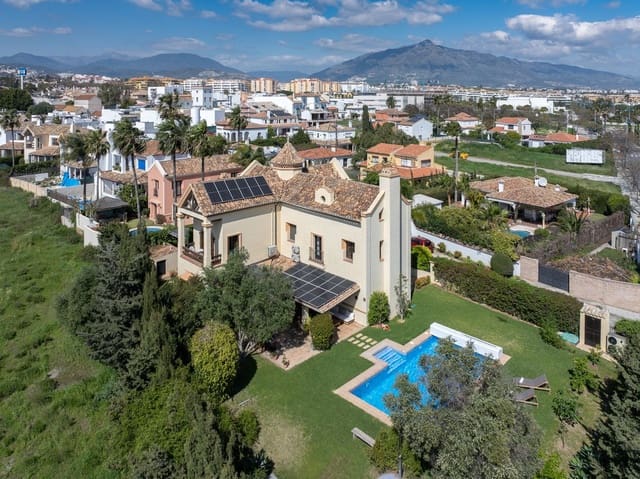 5 chambre Villa/Maison à vendre à San Pedro de Alcantara, Marbella avec piscine - 3 450 000 € (Ref: 9737239)