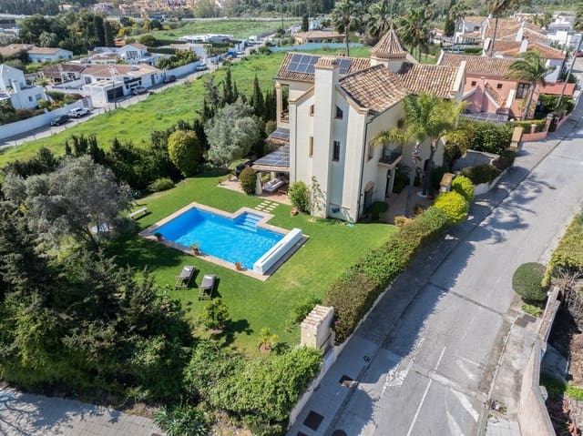 5 chambre Villa/Maison à vendre à San Pedro de Alcantara, Marbella avec piscine - 3 450 000 € (Ref: 9737239)