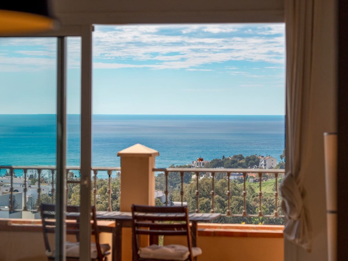 2 bedroom Penthouse for sale in Benalmadena with pool garage - € 525,000 (Ref: 9737240)