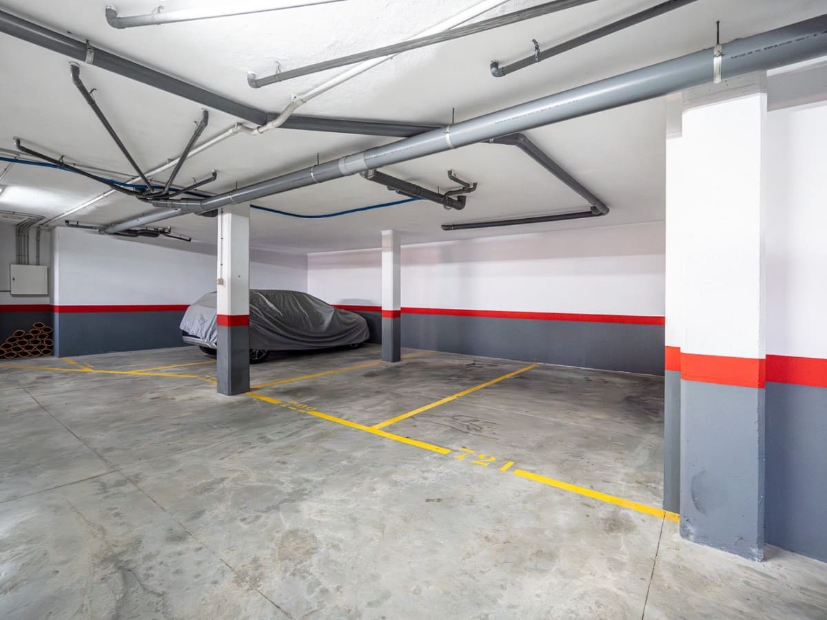 2 bedroom Penthouse for sale in Benalmadena with pool garage - € 525,000 (Ref: 9737240)