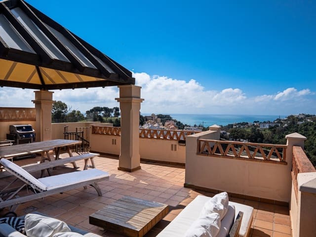 2 bedroom Penthouse for sale in Benalmádena with pool garage - € 525,000 (Ref: 9737240)