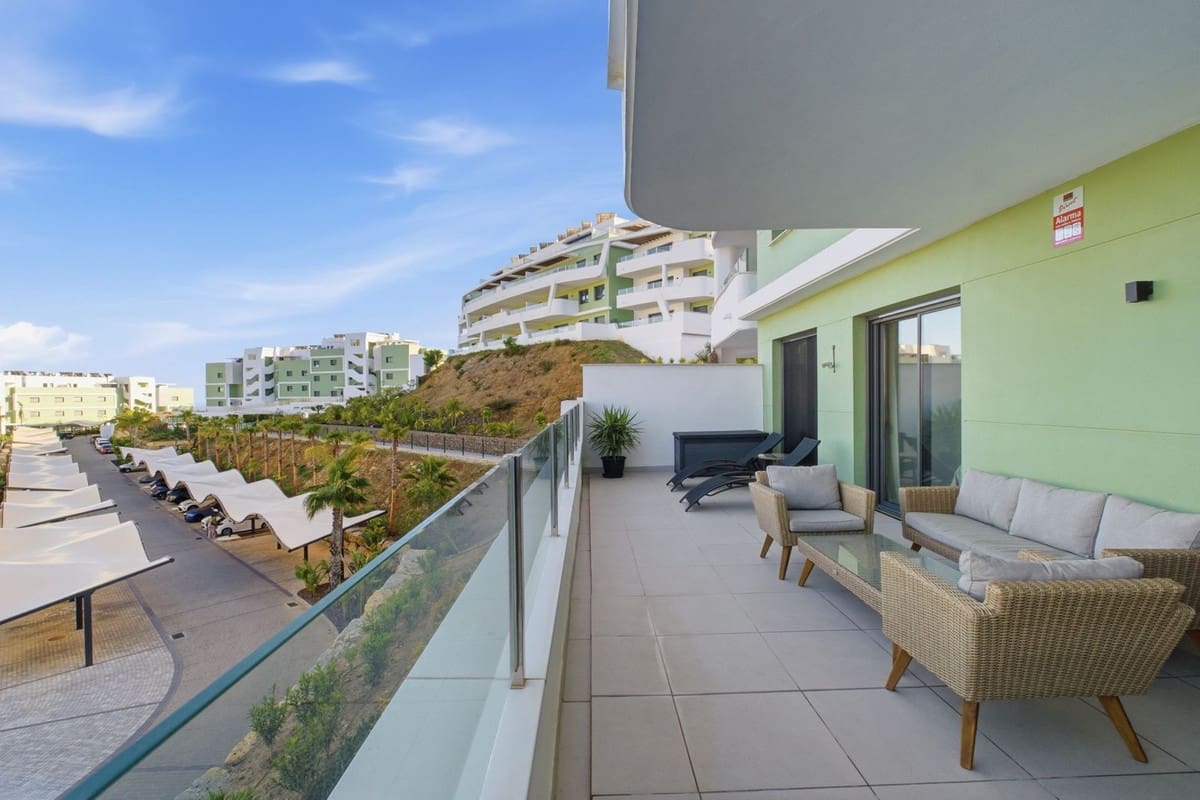 2 Zimmer Apartment zu verkaufen in La Cala de Mijas mit Pool Garage - 469.000 € (Ref: 9747329)