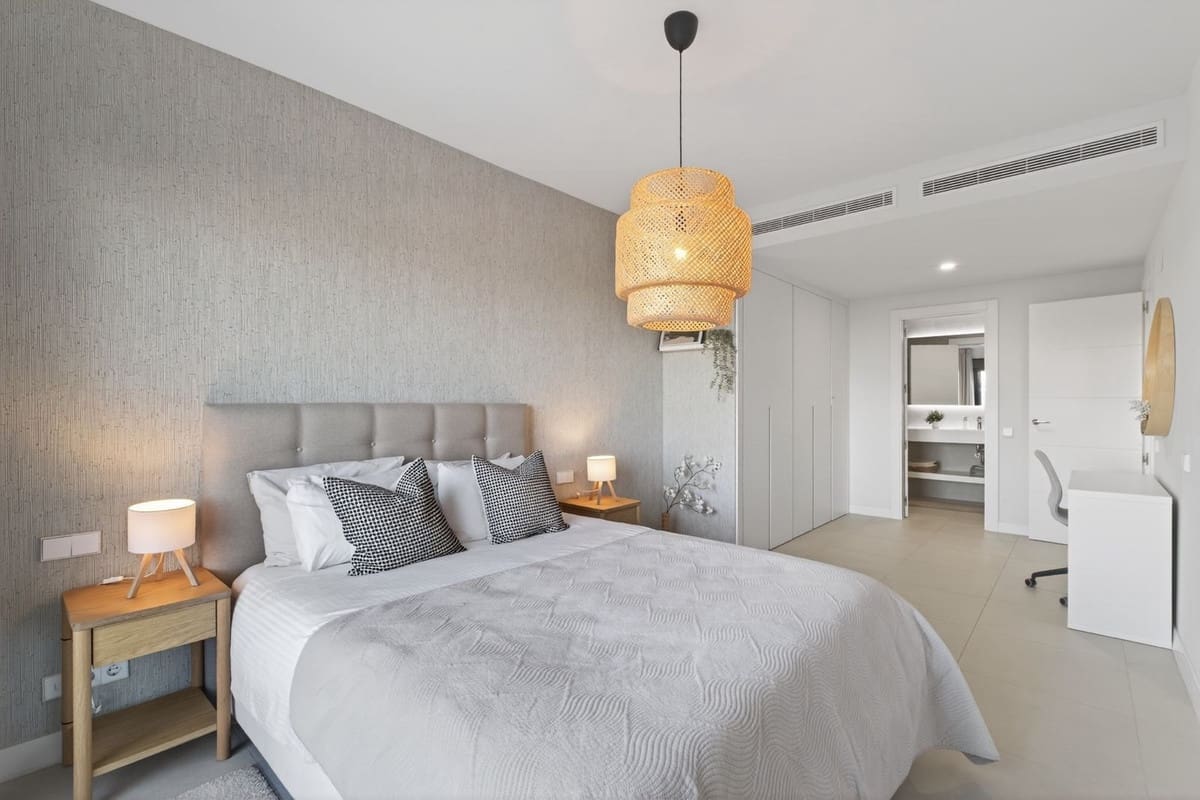 2 Zimmer Apartment zu verkaufen in La Cala de Mijas mit Pool Garage - 469.000 € (Ref: 9747329)