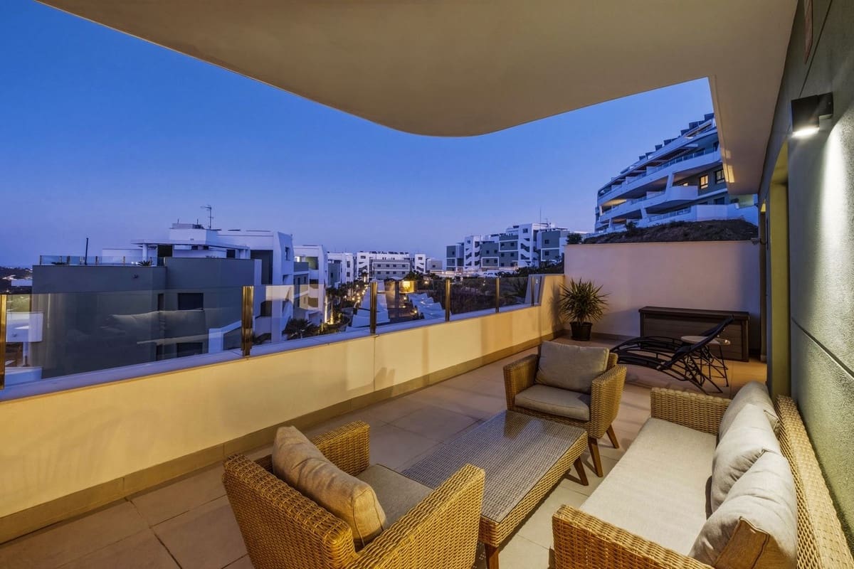 2 Zimmer Apartment zu verkaufen in La Cala de Mijas mit Pool Garage - 469.000 € (Ref: 9747329)