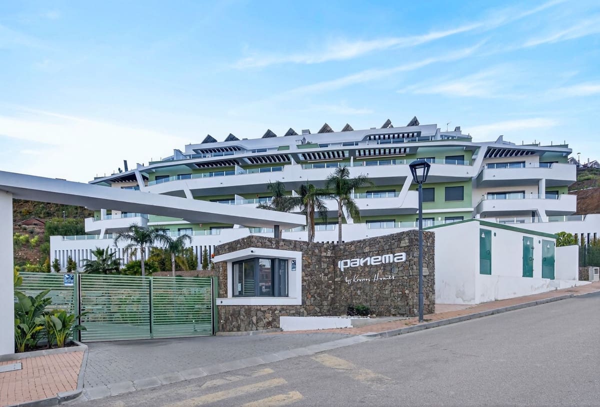 2 Zimmer Apartment zu verkaufen in La Cala de Mijas mit Pool Garage - 469.000 € (Ref: 9747329)