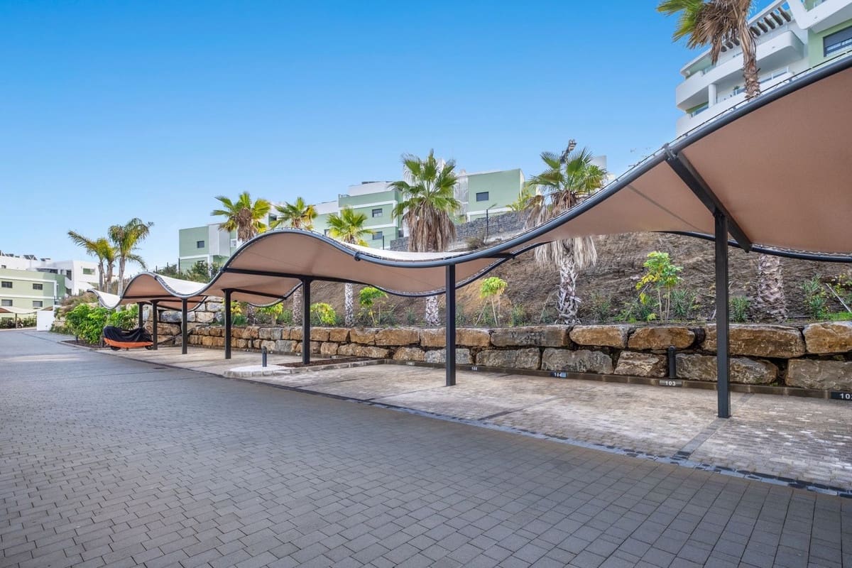 2 Zimmer Apartment zu verkaufen in La Cala de Mijas mit Pool Garage - 469.000 € (Ref: 9747329)