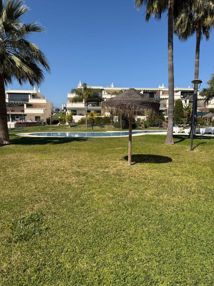 2 makuuhuone Kattohuoneisto myytävänä paikassa Puerto Banus mukana uima-altaan 
autotalli - 500 000 € (Ref: 9747337)