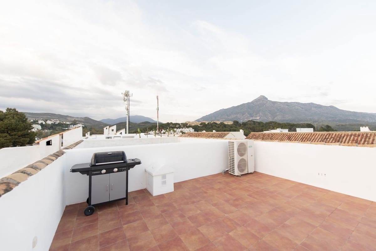 3 bedroom Townhouse for sale in Nueva Andalucia with pool - € 1,550,000 (Ref: 9747347)