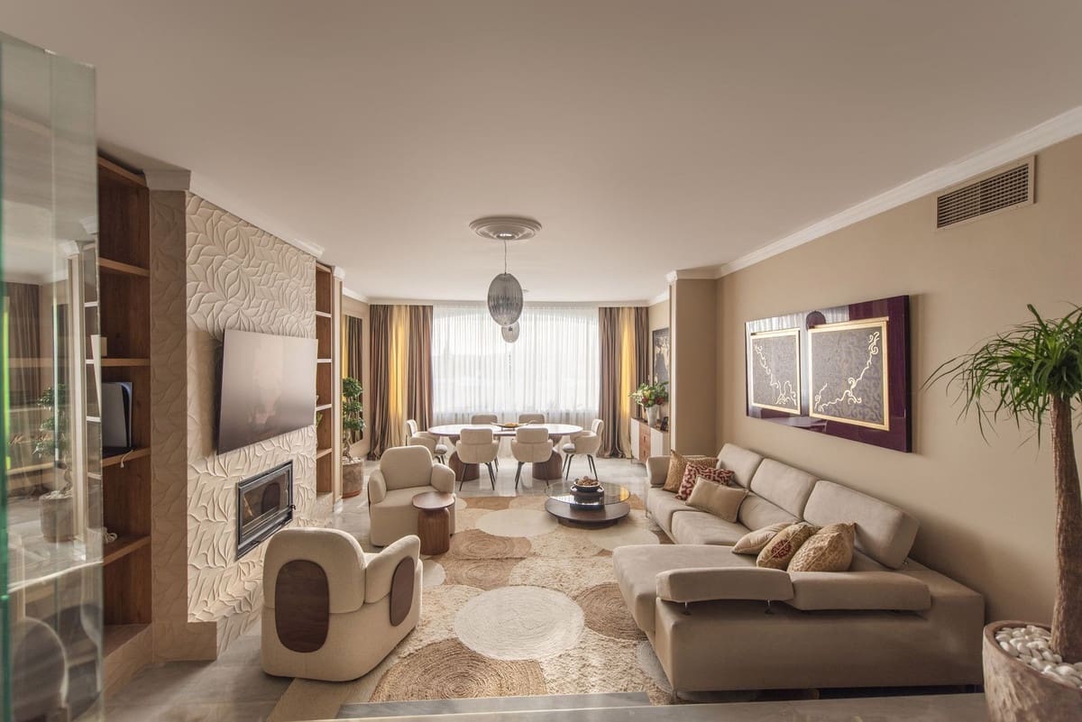 3 bedroom Townhouse for sale in Nueva Andalucia with pool - € 1,550,000 (Ref: 9747347)