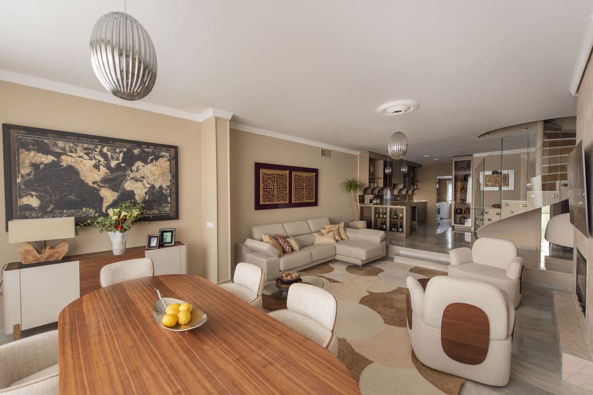 3 bedroom Townhouse for sale in Nueva Andalucia with pool - € 1,550,000 (Ref: 9747347)