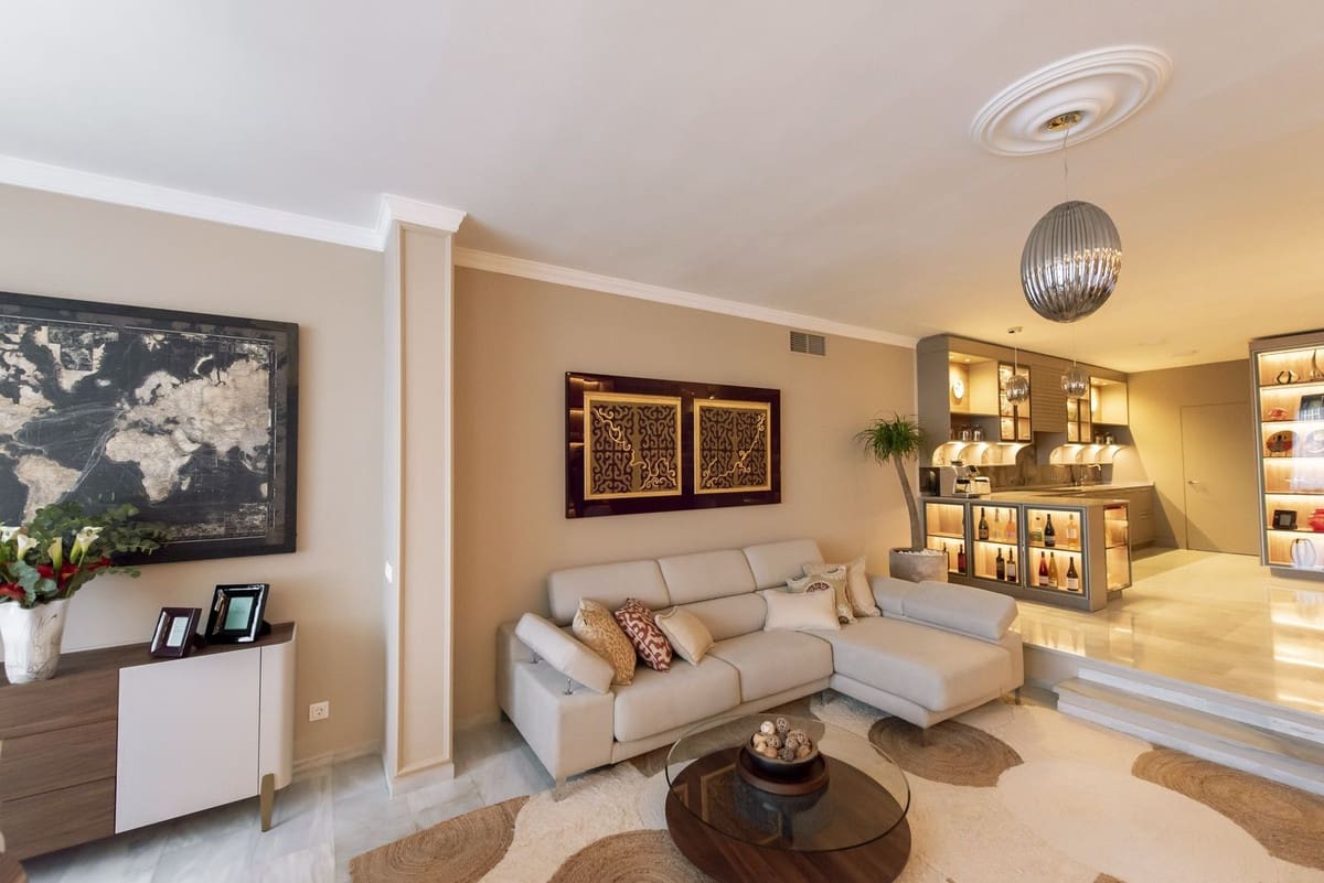 3 bedroom Townhouse for sale in Nueva Andalucia with pool - € 1,550,000 (Ref: 9747347)