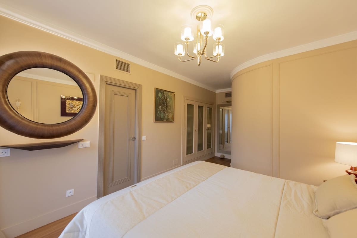 3 bedroom Townhouse for sale in Nueva Andalucia with pool - € 1,550,000 (Ref: 9747347)