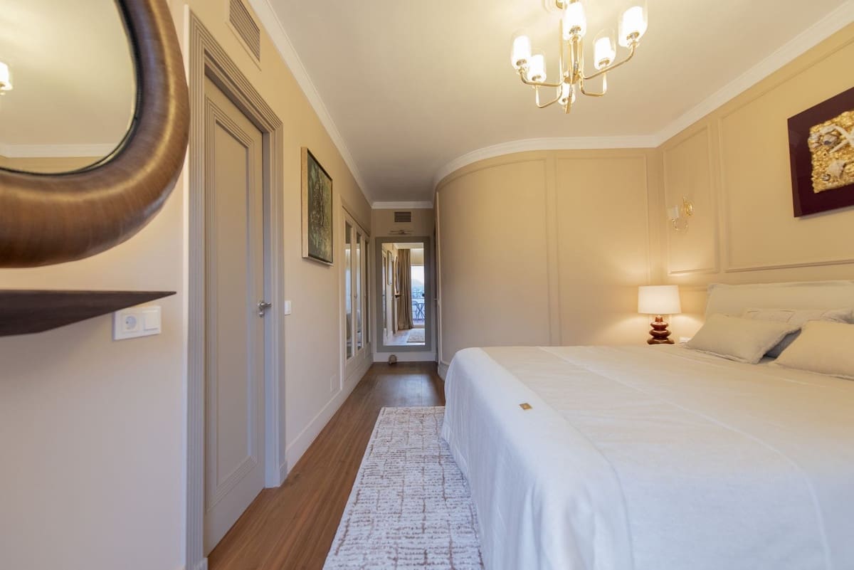 3 bedroom Townhouse for sale in Nueva Andalucia with pool - € 1,550,000 (Ref: 9747347)