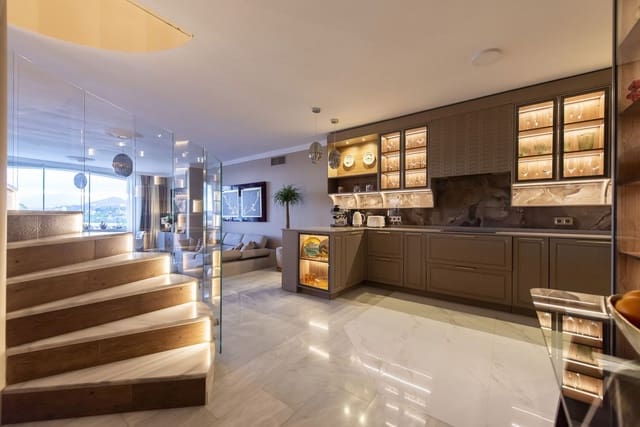 3 soverom Hus til salgs i Nueva Andalucia, Marbella med svømmebasseng - € 1 550 000 (Ref: 9747347)