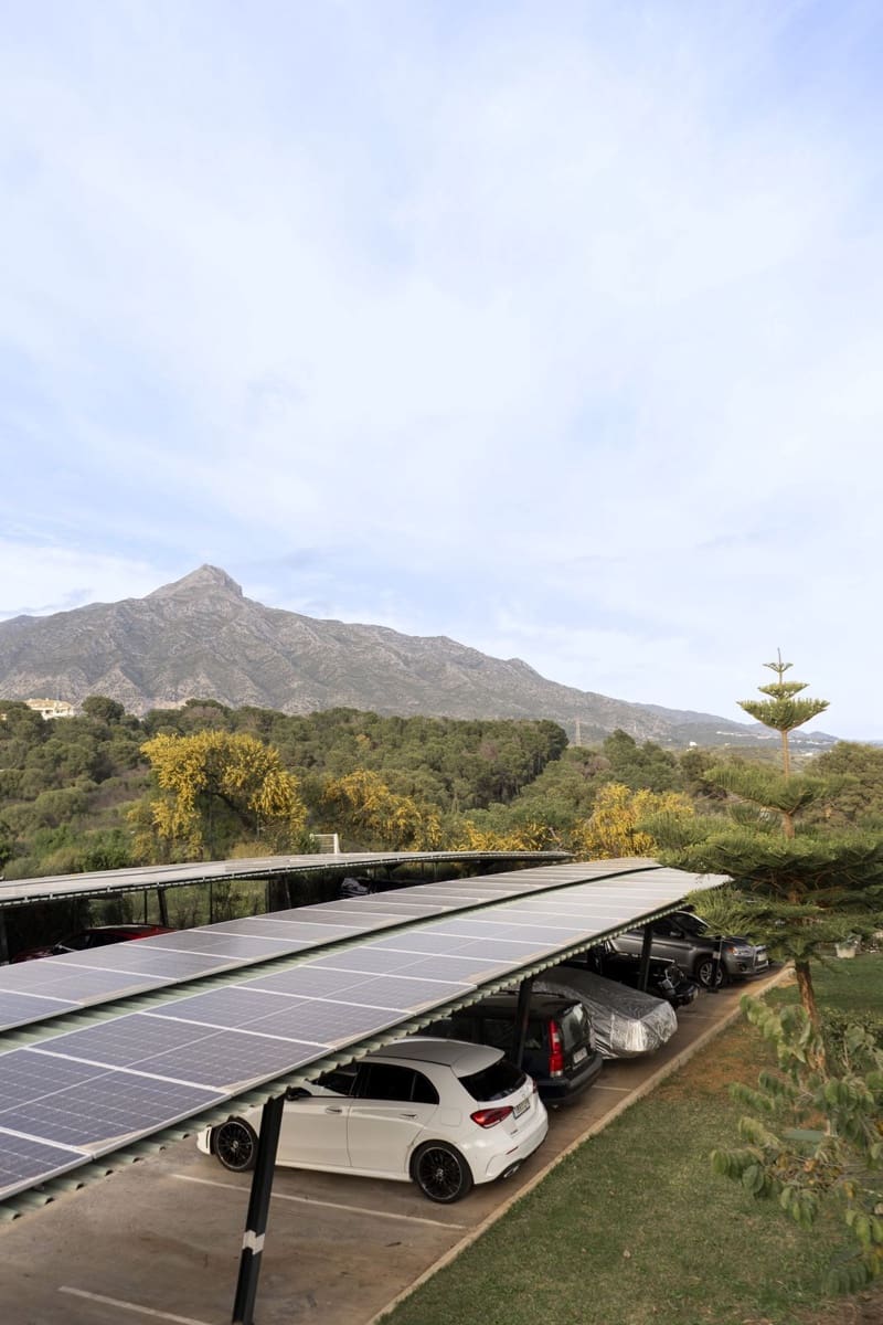 3 bedroom Townhouse for sale in Nueva Andalucia with pool - € 1,550,000 (Ref: 9747347)