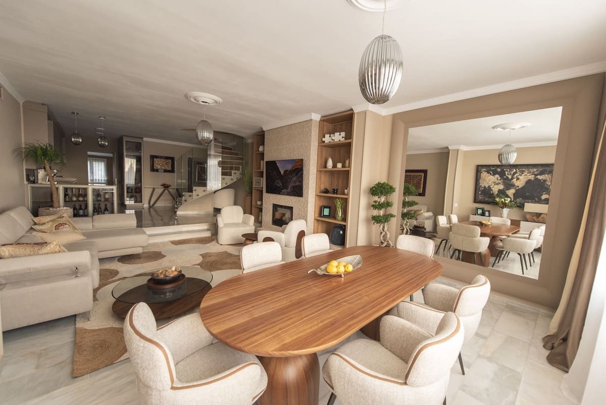 3 bedroom Townhouse for sale in Nueva Andalucia with pool - € 1,550,000 (Ref: 9747347)